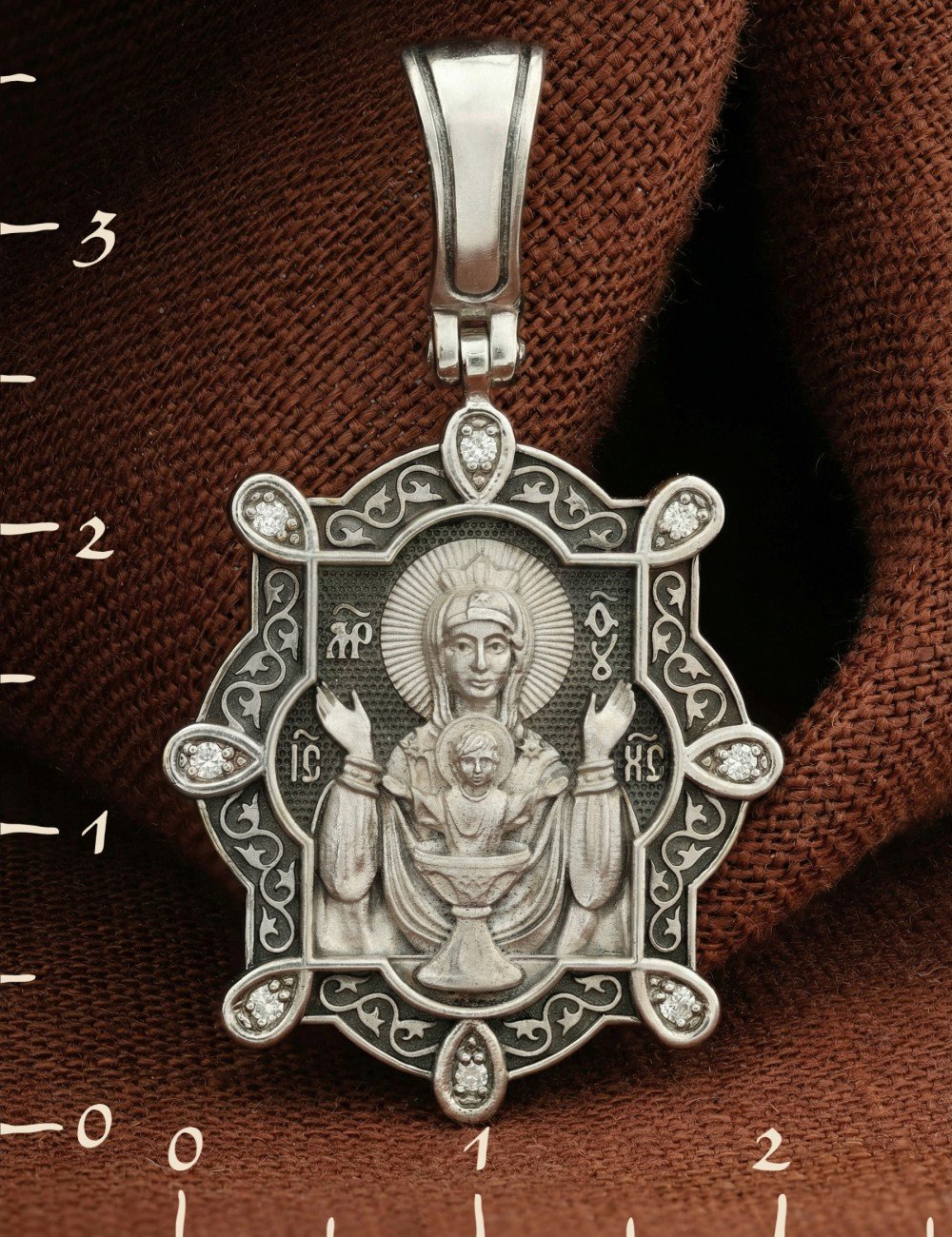 Образок из белого золота c бриллиантами