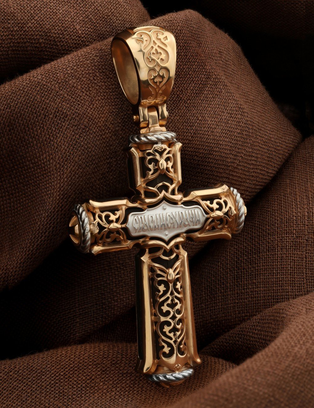 Крест из золота c эбеновым деревом