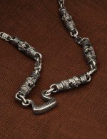 Цепь из белого золота c эмалью и эбеновым деревом