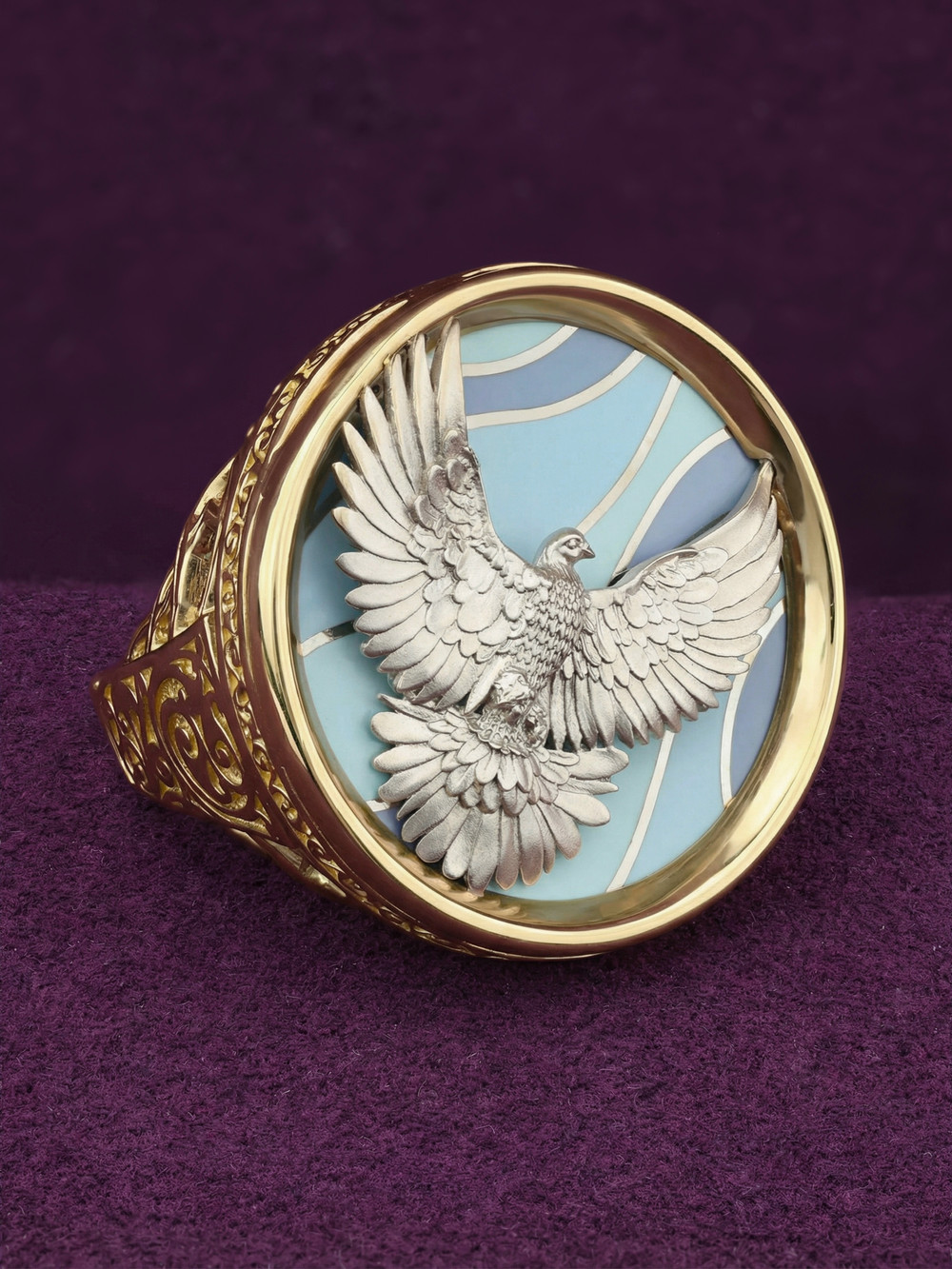 Кольцо из лимонного золота 585 пробы c эмалью