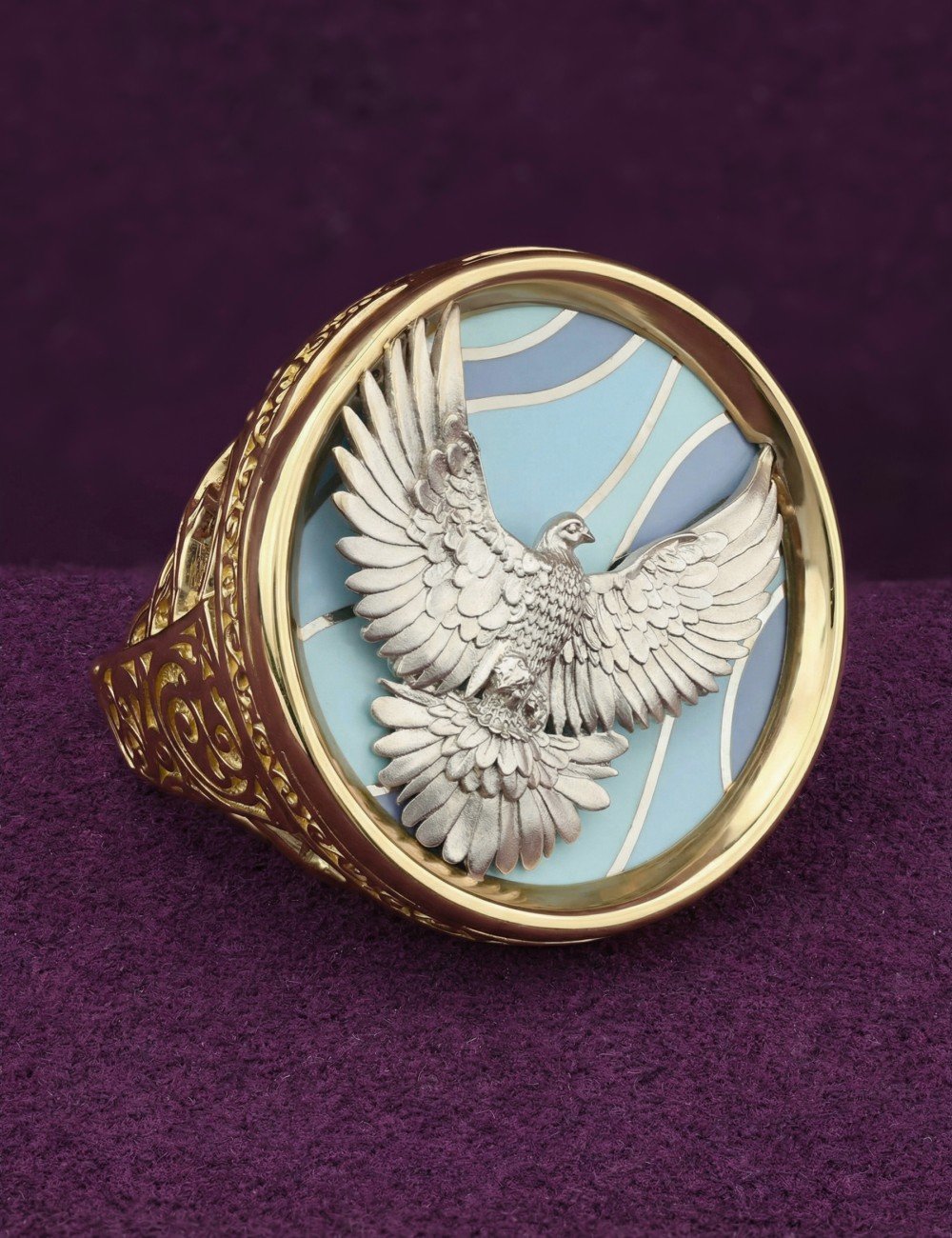 Кольцо из лимонного золота c эмалью