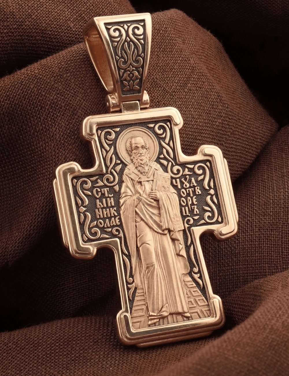 Крест из золота