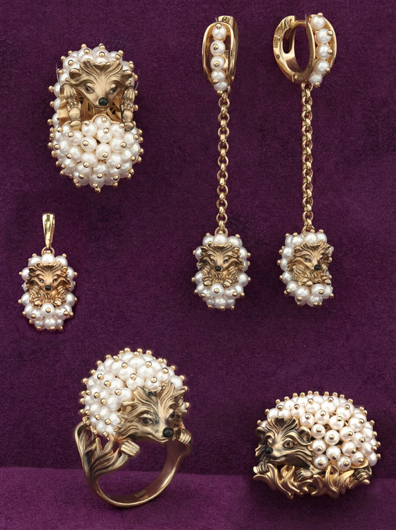 Подвеска из красного золота 585 пробы c эмалью и жемчугом