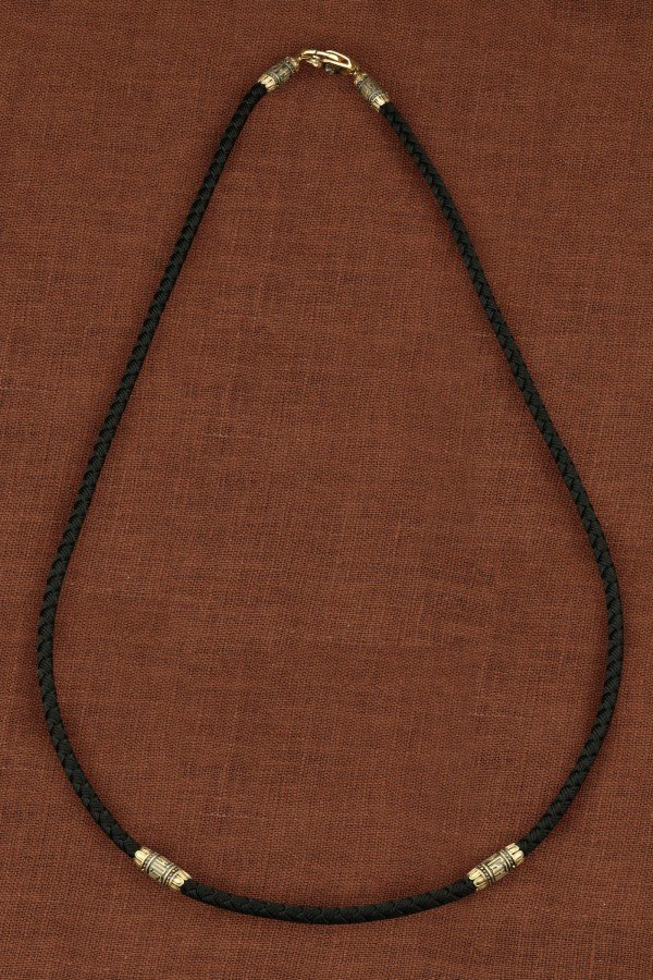 Шнурок шёлковый из лимонного золота c шёлковым шнурком