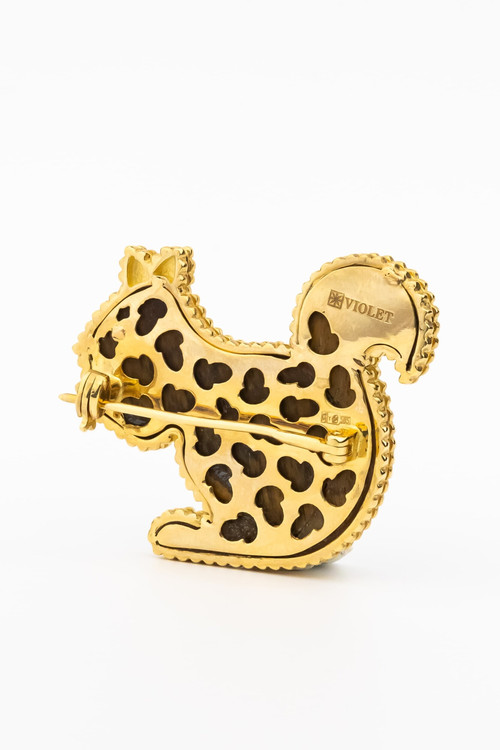 Брошь из лимонного золота 585 пробы c бриллиантами и тигровым глазом