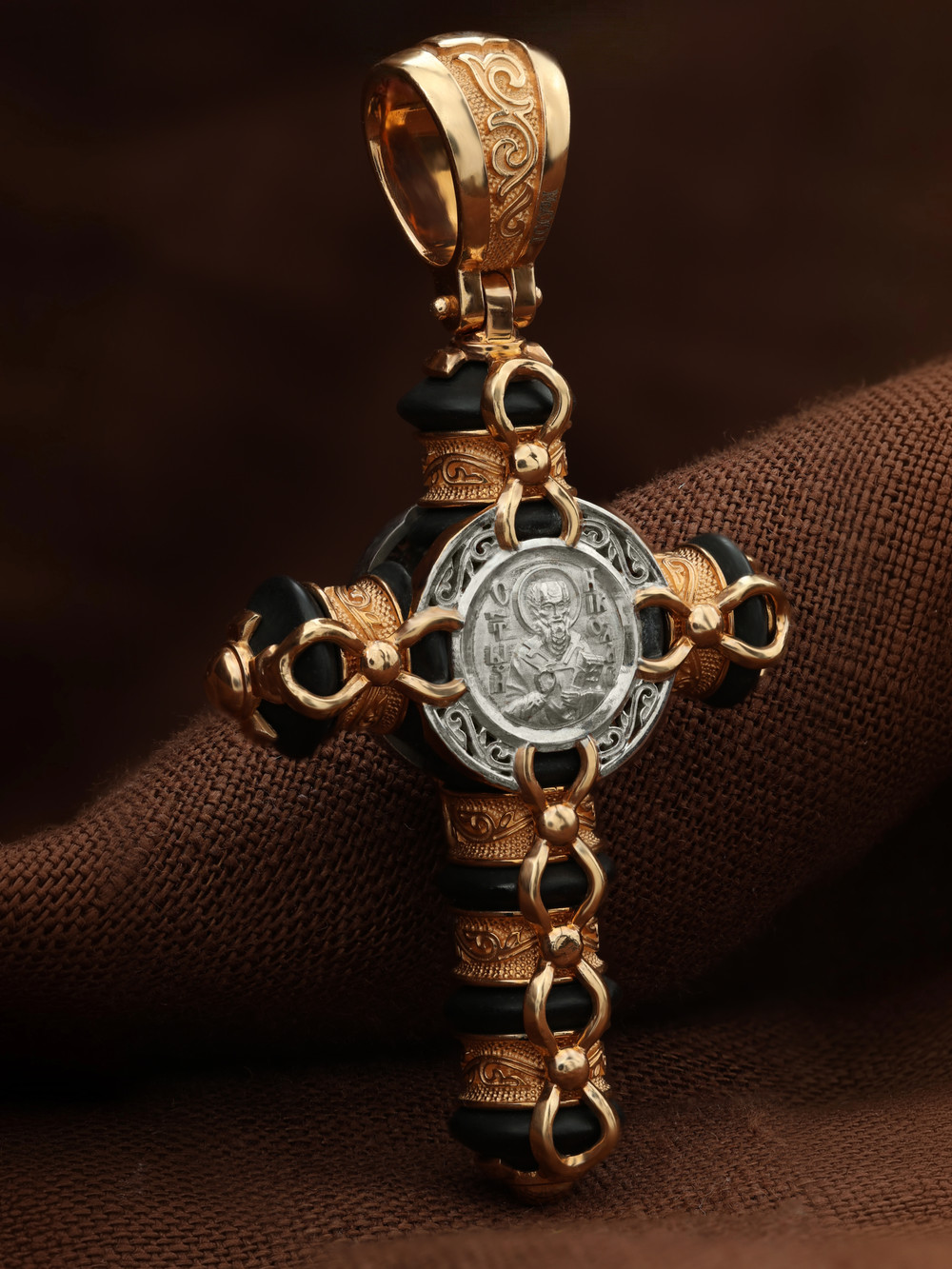 Крест из красного золота 585 пробы c ониксом