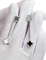 Серьги из белого золота c бриллиантами, ониксом и перламутром