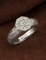 Кольцо из белого золота