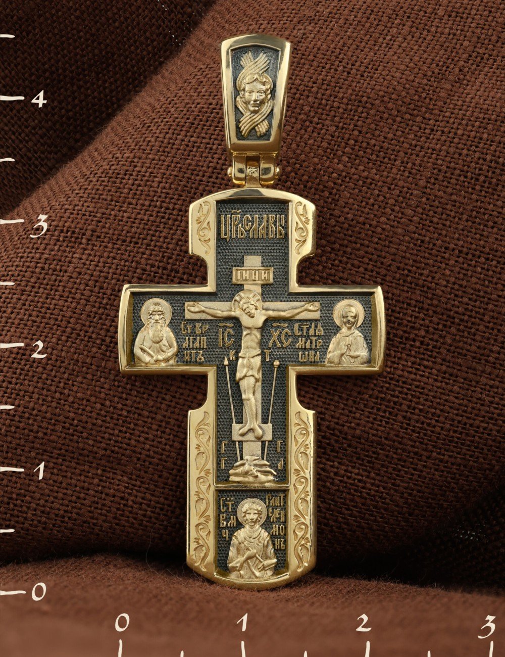 Крест из лимонного золота