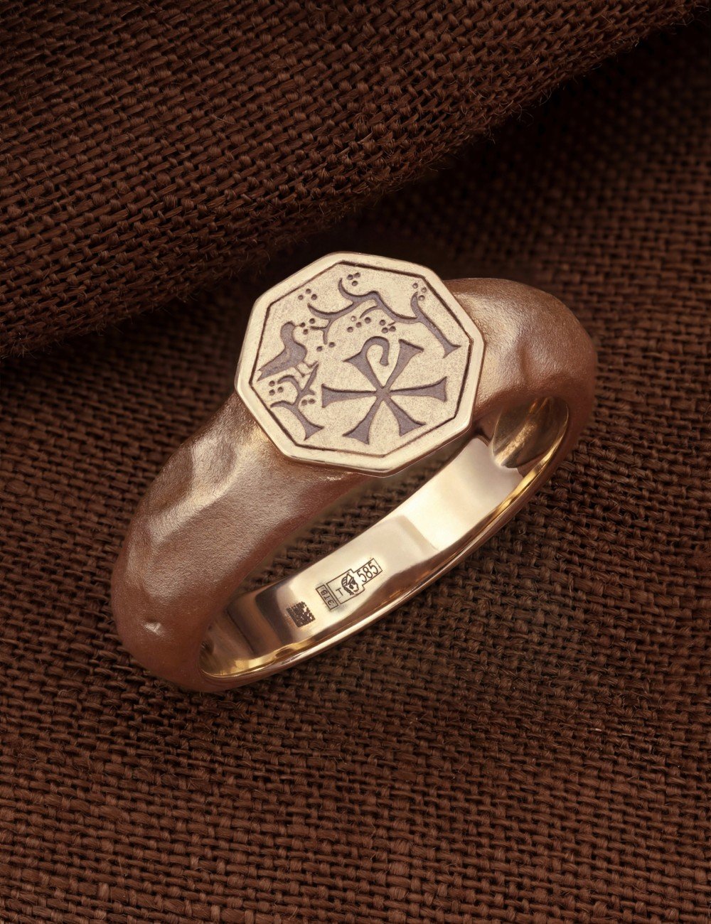 Кольцо из золота