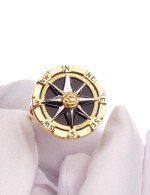 Кольцо из лимонного золота c эмалью и ониксом