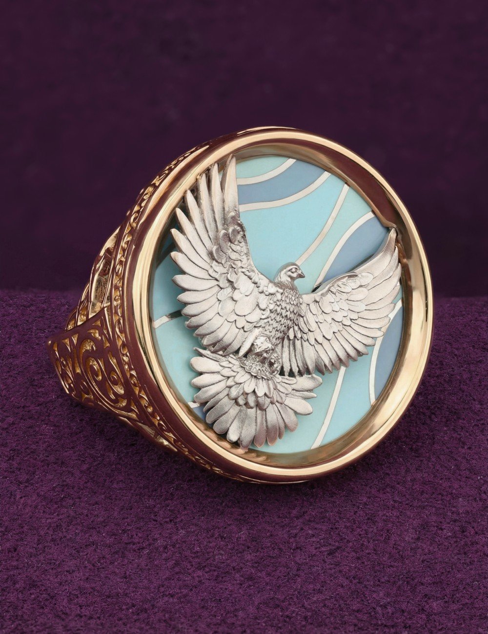 Кольцо из золота c эмалью