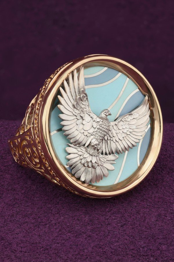 Кольцо из золота c эмалью