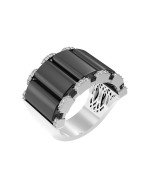 Кольцо из белого золота c бриллиантами и ониксом