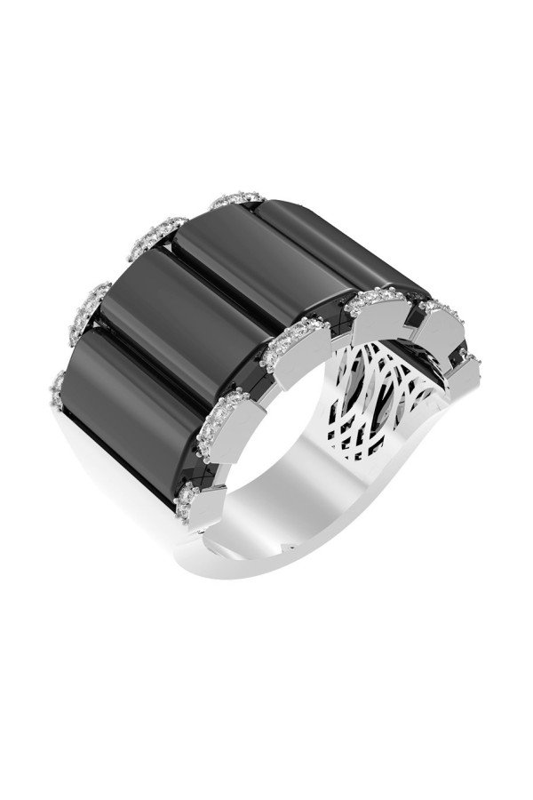 Кольцо из белого золота c бриллиантами и ониксом
