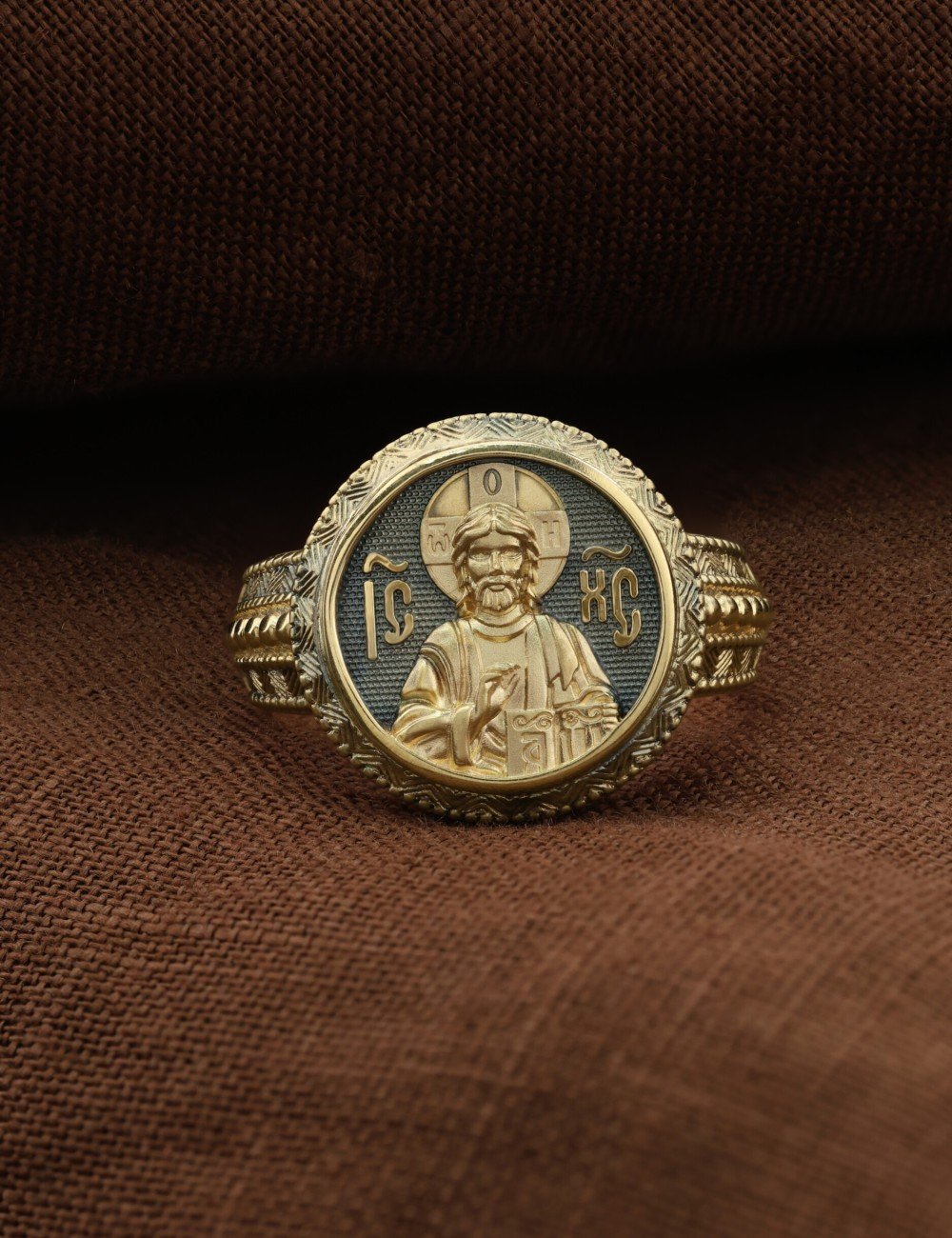 Кольцо из лимонного золота