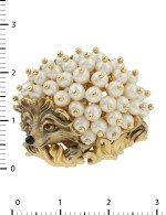 Брошь из лимонного золота c эмалью и жемчугом