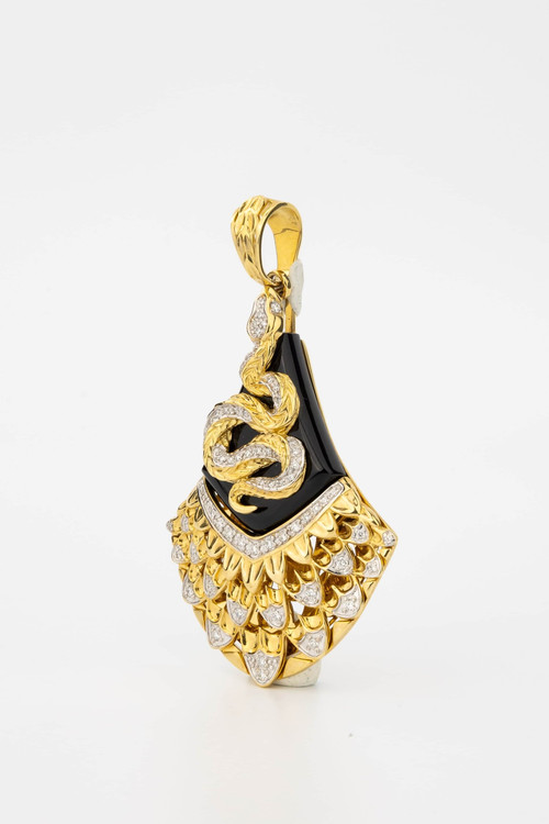 Подвеска из лимонного золота 585 пробы c бриллиантами и ониксом