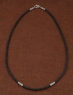 Гайтан из белого золота c кожаным шнурком