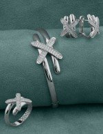 Серьги из белого золота c бриллиантами