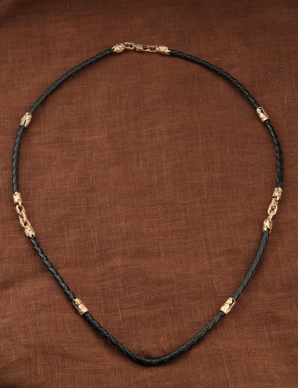 Гайтан из золота c кожаным шнурком