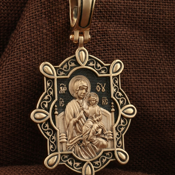 Нательная икона из красного золота 585 пробы