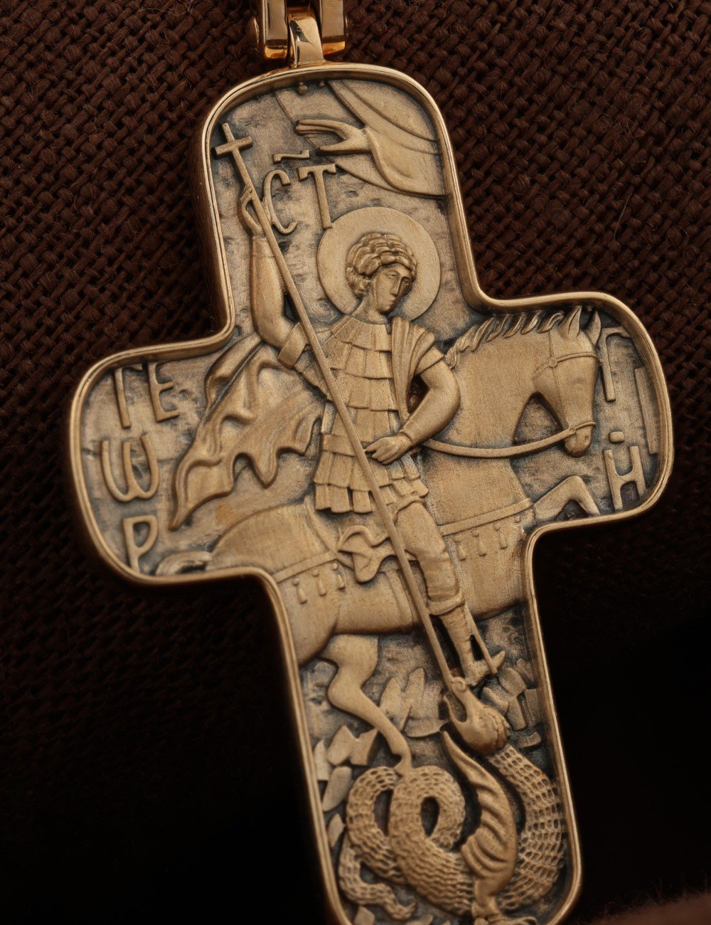 Крест из золота