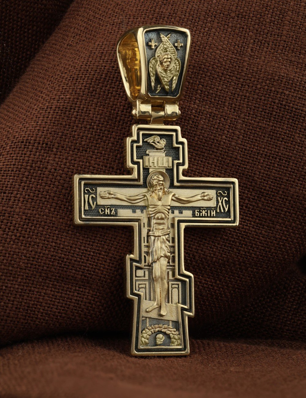 Крест из лимонного золота