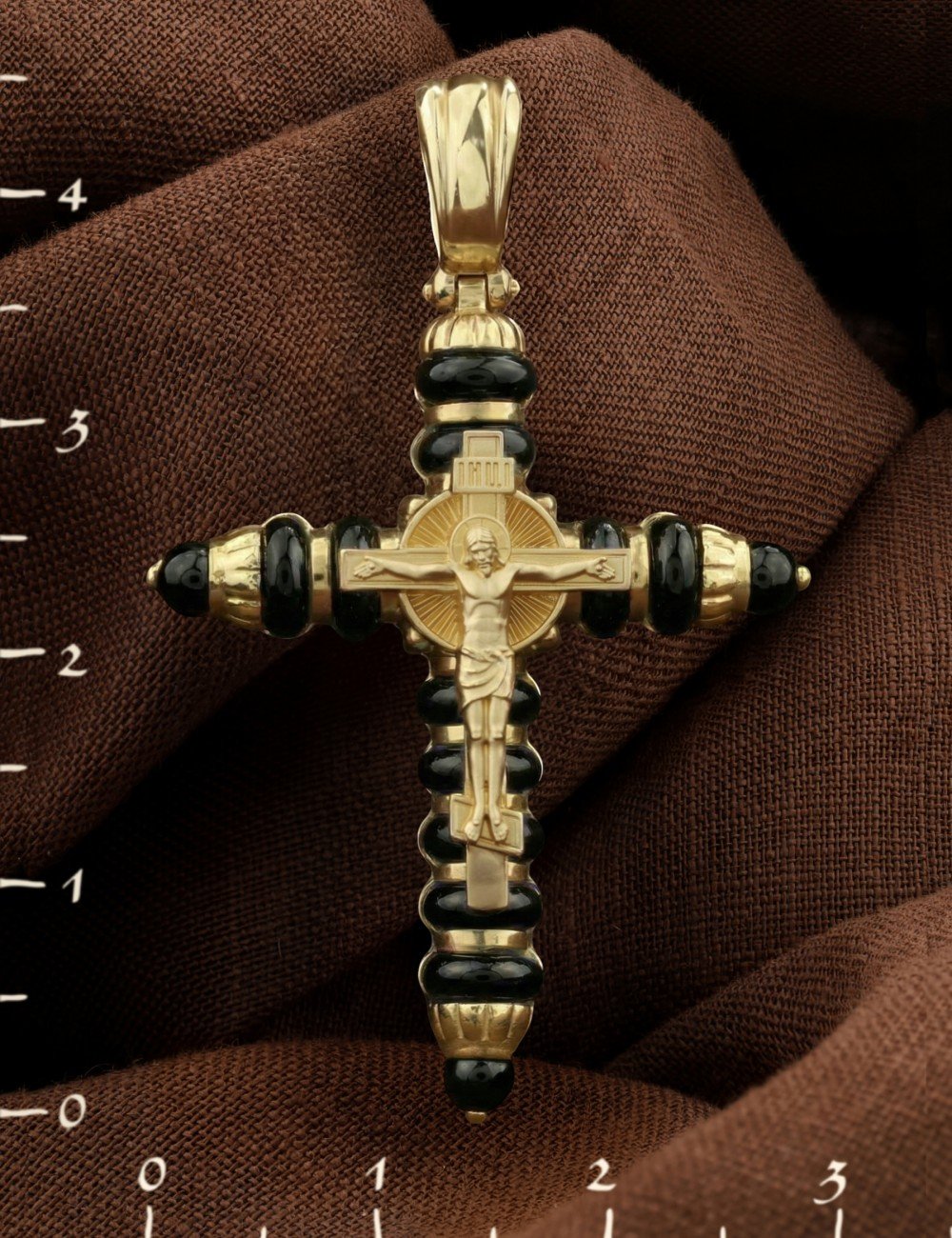 Крест из лимонного золота c ониксом