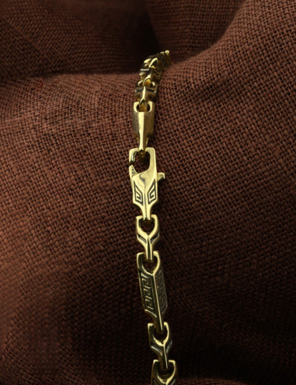 Браслет из лимонного золота