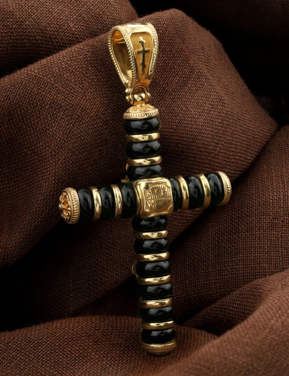 Крест из лимонного золота c ониксом