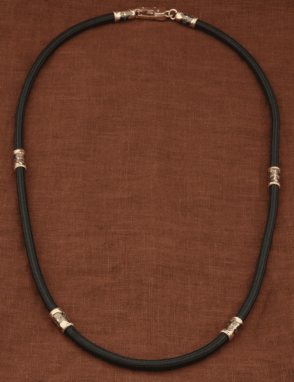 Шнурок шёлковый из золота c шёлковым шнурком