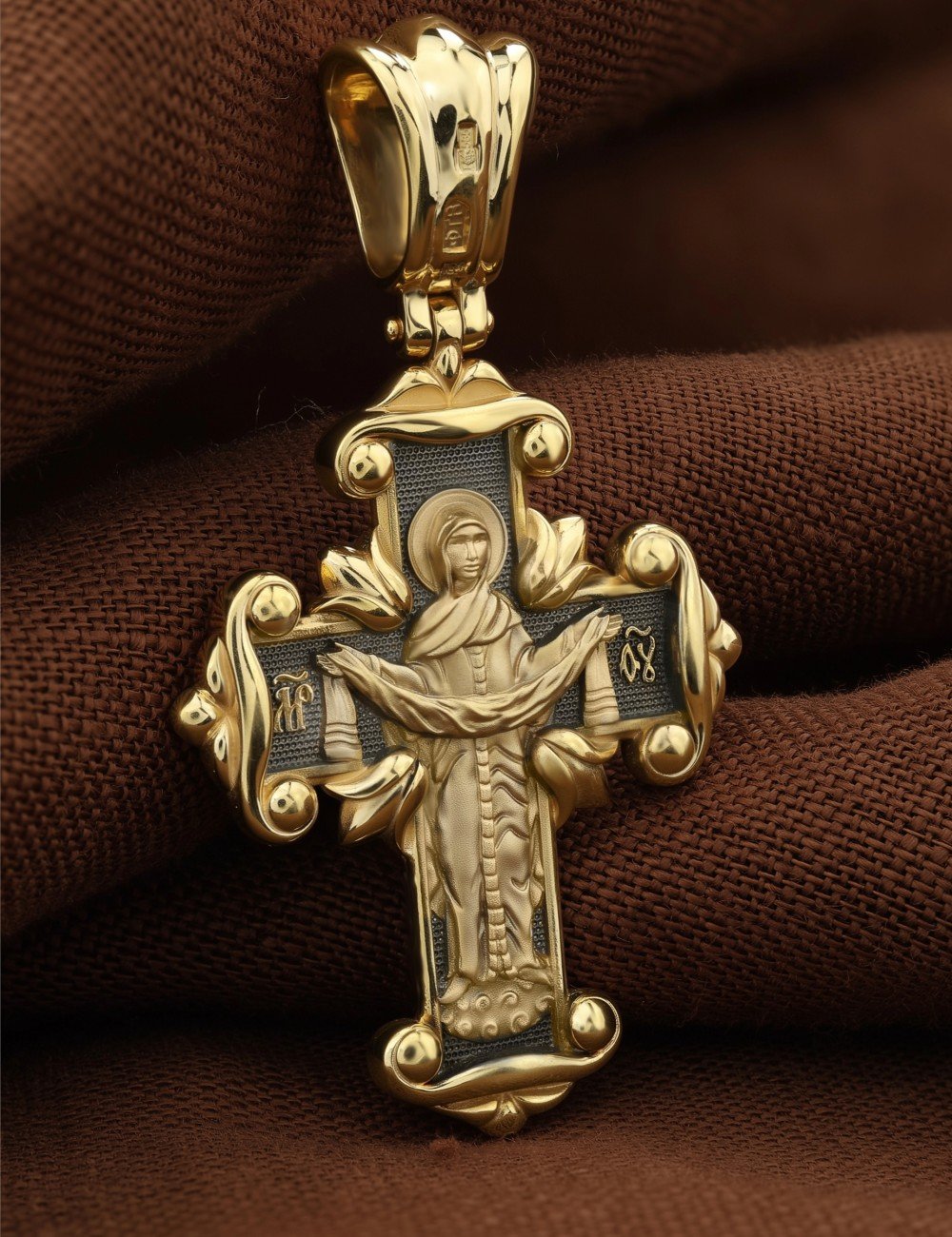 Крест из лимонного золота