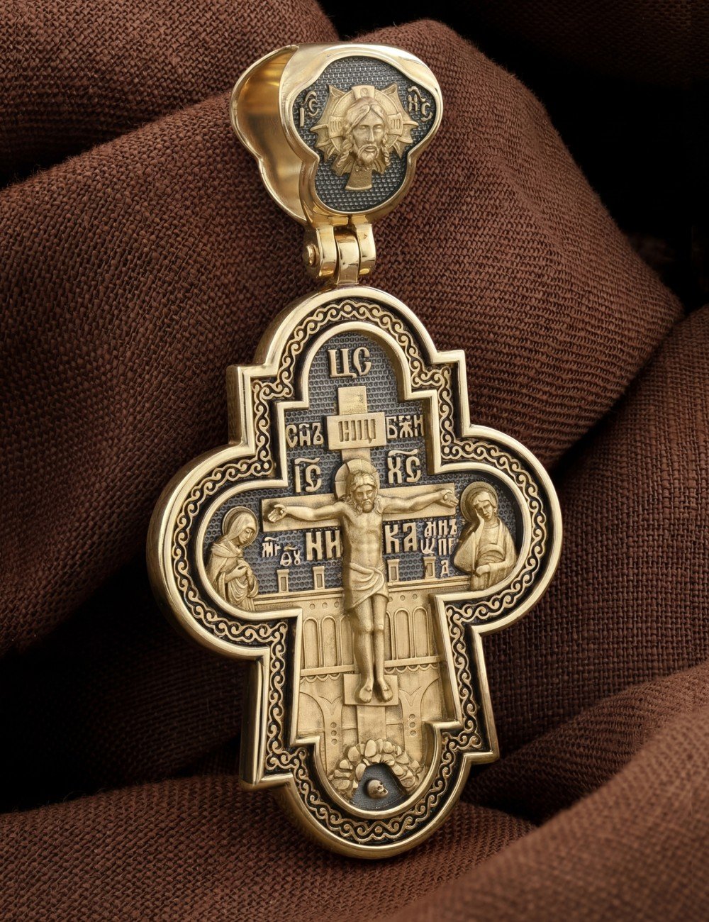 Крест из лимонного золота