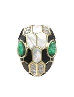 Кольцо из лимонного золота c бриллиантами, рубином, ониксом, малахитом и перламутром