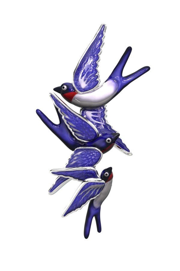 Брошь из белого золота c эмалью