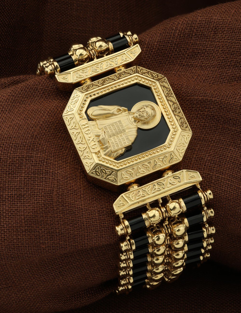 Браслет из лимонного золота c ониксом