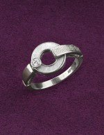 Кольцо из белого золота c бриллиантами и перламутром