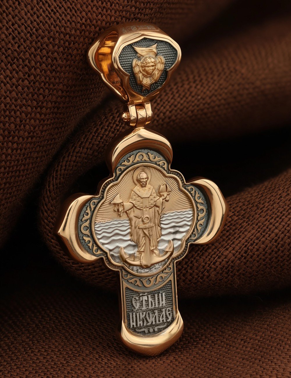 Крест из золота