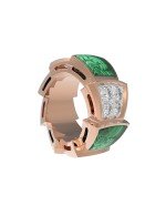 Подвеска из золота c бриллиантами и малахитом