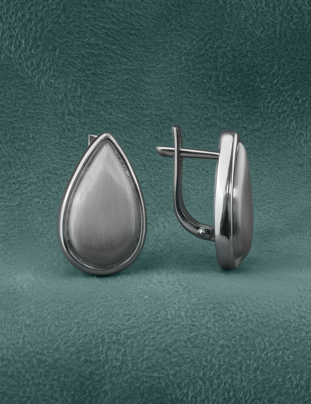 Серьги из белого золота