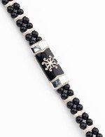 Браслет из белого золота c бриллиантами и ониксом