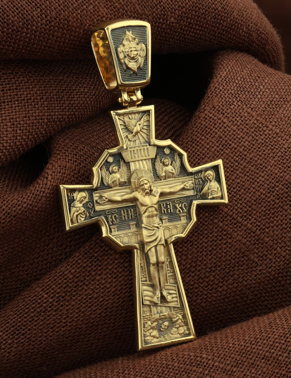 Крест из лимонного золота