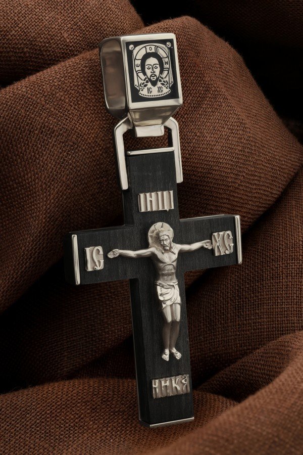 Крест из белого золота c эмалью и эбеновым деревом