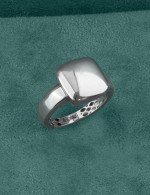 Кольцо из белого золота