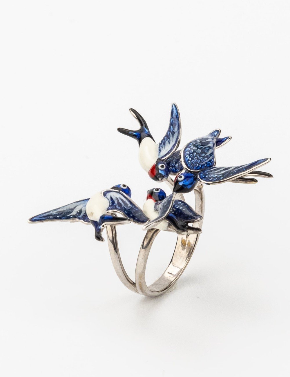 Кольцо из белого золота c эмалью