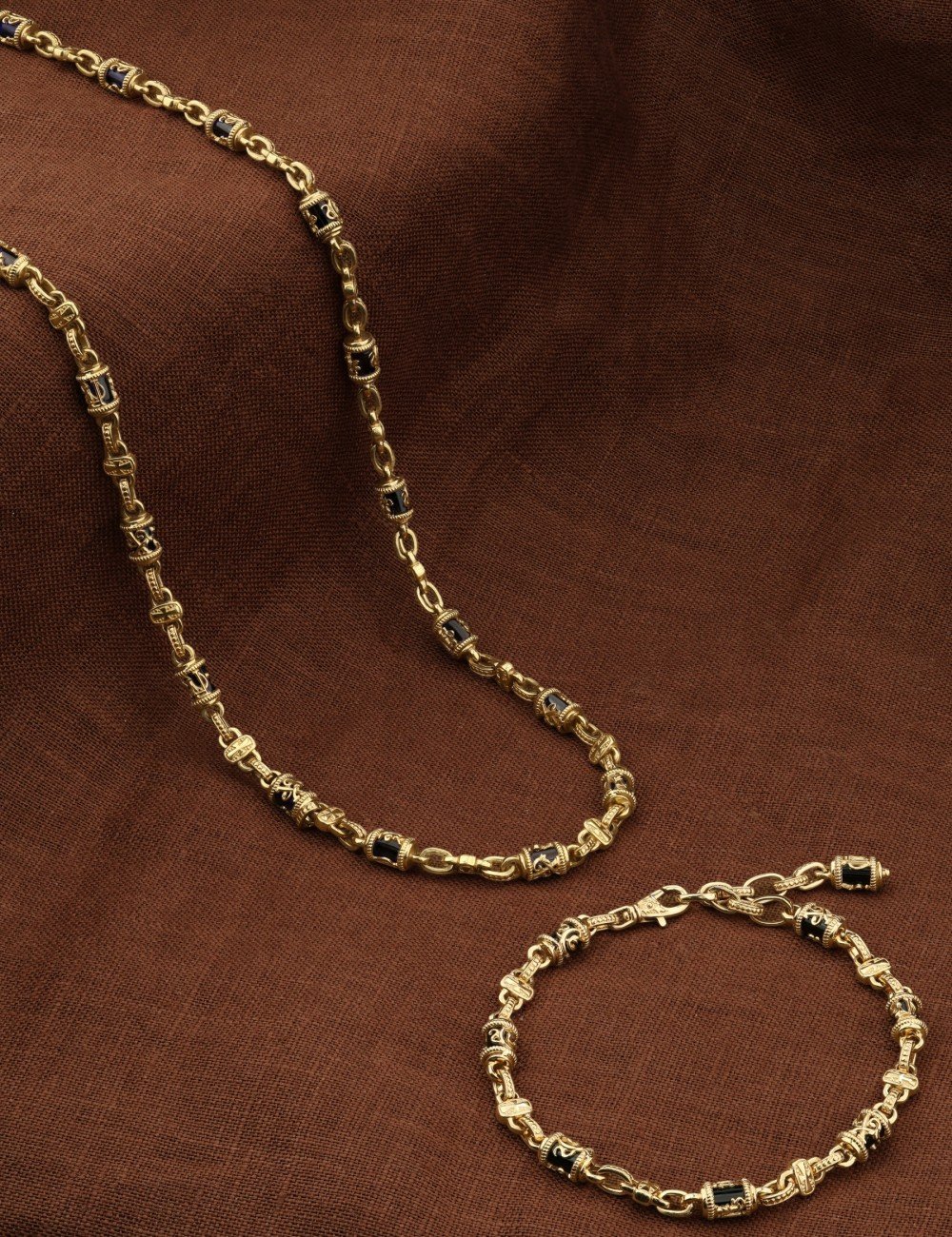 Цепь из лимонного золота c ониксом