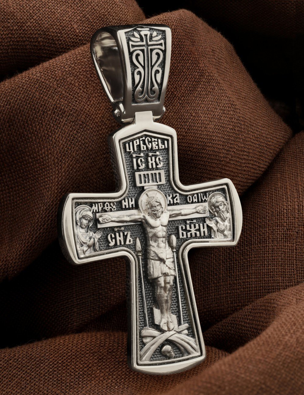 Крест из белого золота