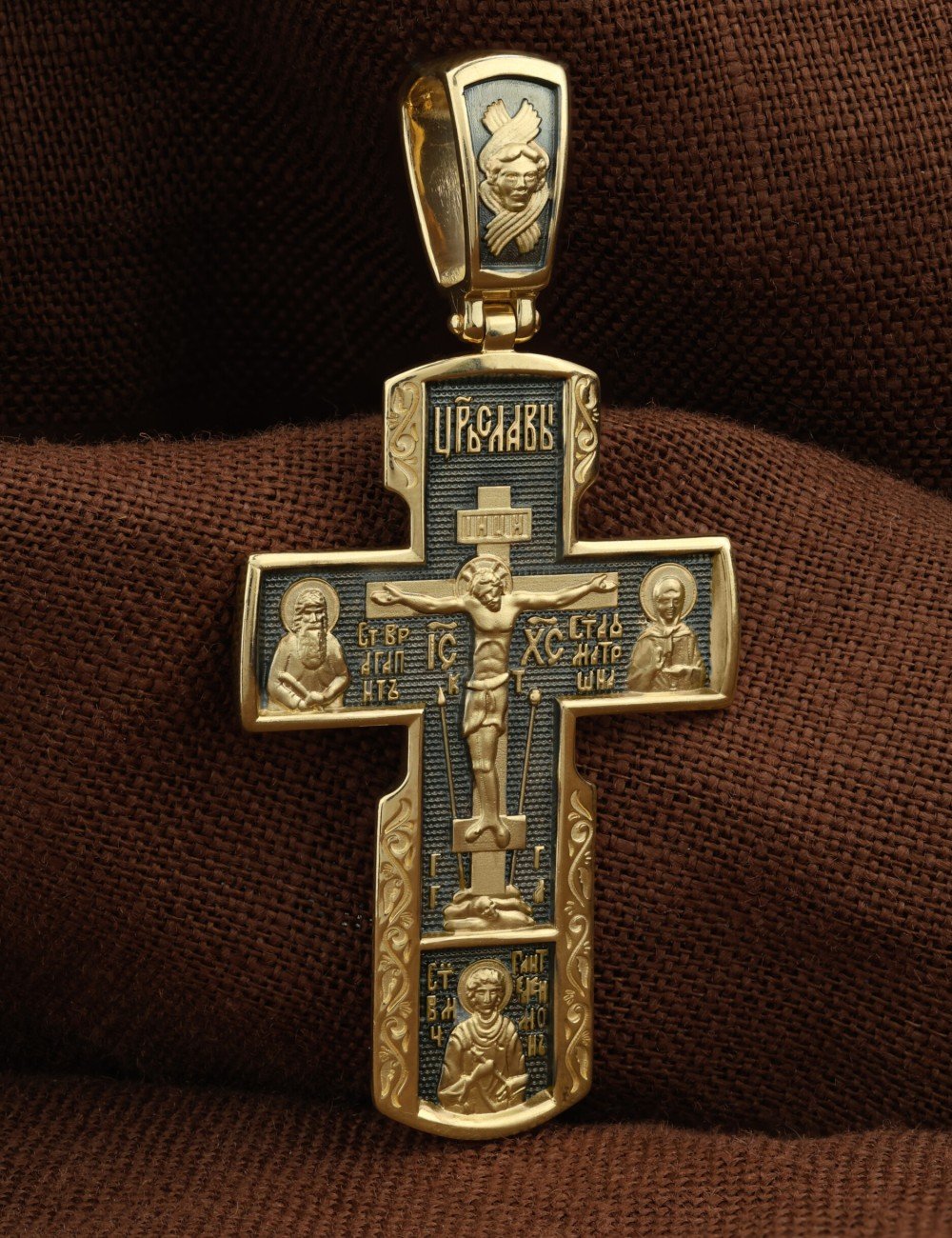 Крест из лимонного золота