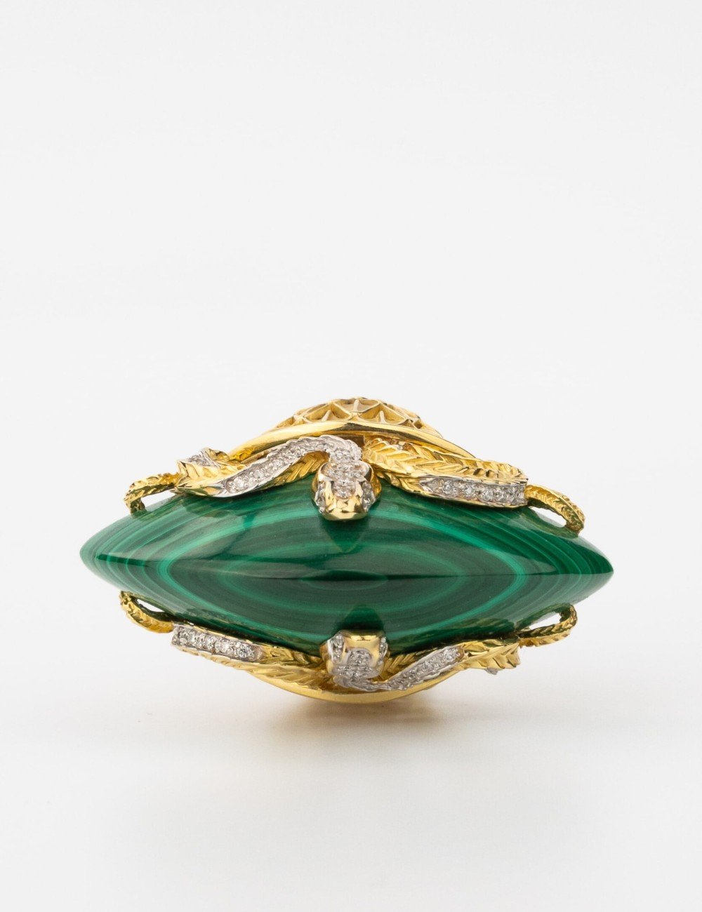 Кольцо из лимонного золота c бриллиантами и малахитом